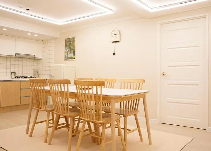 Seochon Lighthouse Appartement *